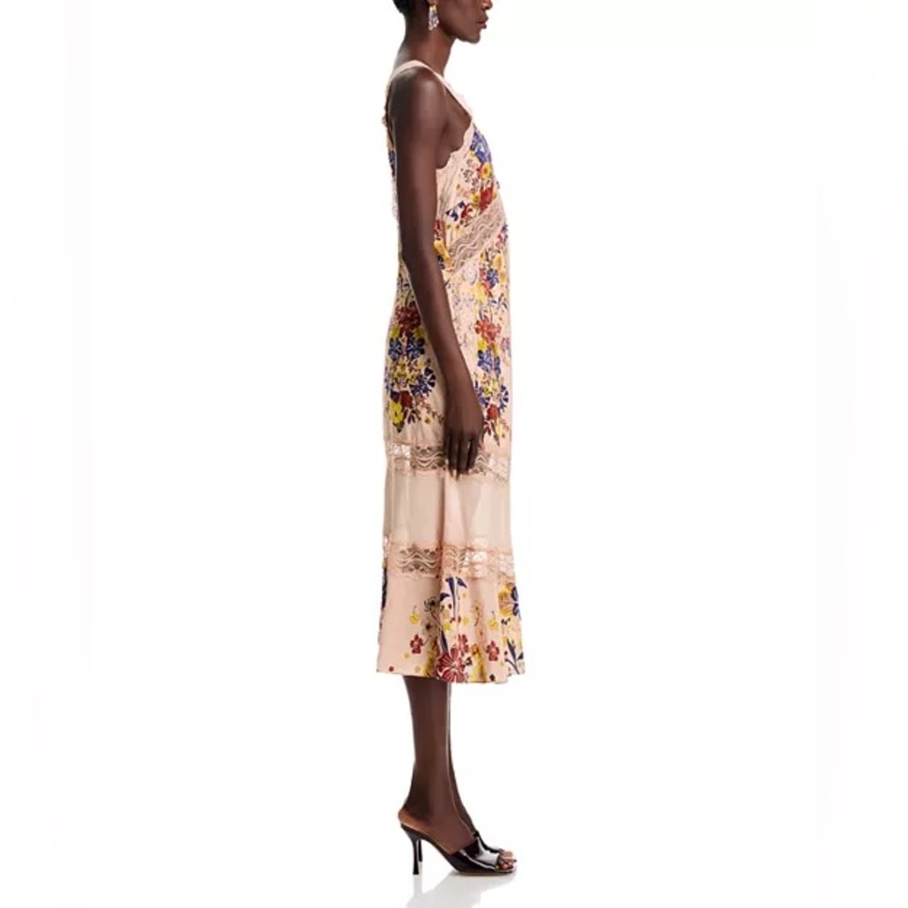 FARM Rio
Floral Lace Slip Dress - Picture 5 of 11